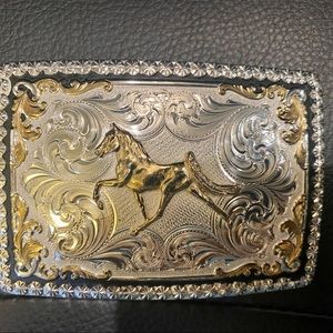 Montana Silversmiths walking horse buckle